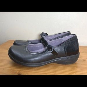 Dansko Mary Janes Black Leather Shies w/ Buckle sz 41 Womans 10.5 - 11